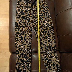 Topshop Khaki Leopard Straight Leg Cropped Trousers size 34